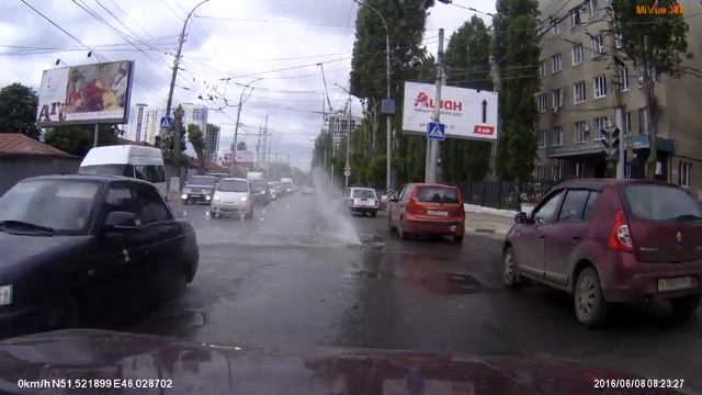 Прорвало трубу на улице Чернышевского смотреть онлайн