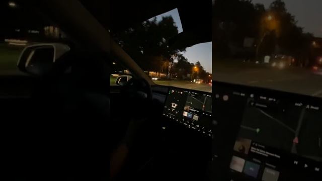 Тесла Model Y плохо пахнет? смотреть онлайн