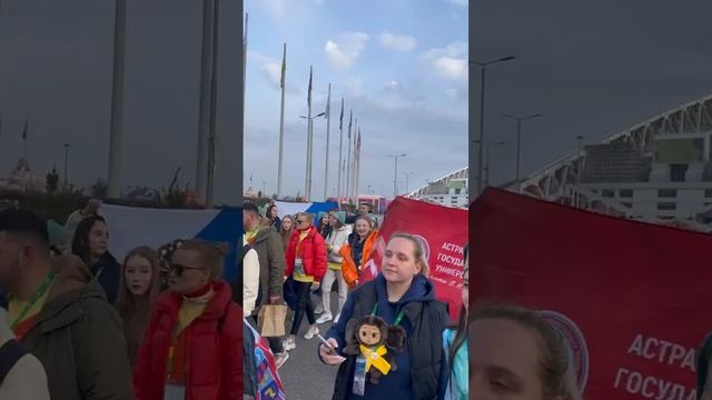 Студенты Астраханского госуниверситета приняли участие в Шествии молодежи мира! смотреть онлайн