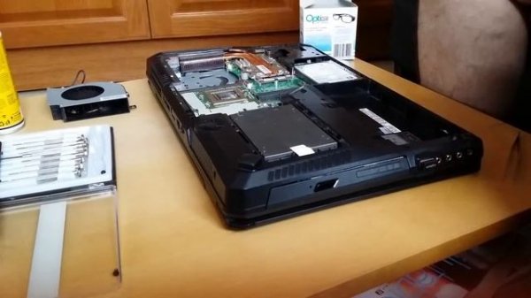 Replacing the thermal paste on an MSI GT60