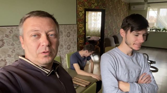 СЫНОЧКИ бросают ПАПУ, а ТУЧКА стала ВЗРОСЛОЙ смотреть онлайн