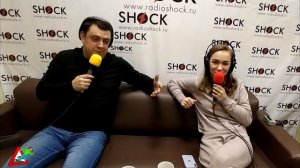 Лера и Даня Гусаровы про отношения, семейный контент, странных подписчиков и Новый год | Радио ШОК