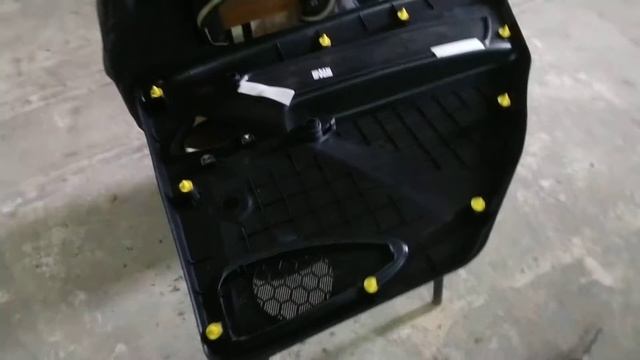 Штатные сетки динамиков в Lada Granta смотреть онлайн