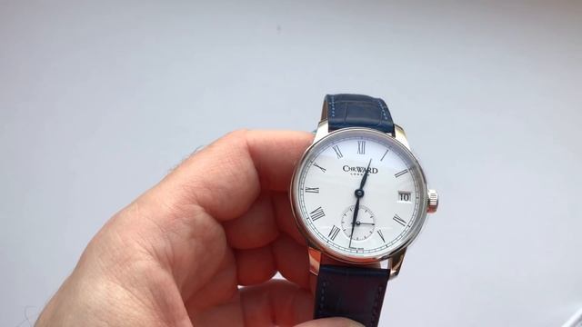 Christopher Ward C9 Small Seconds - 5-дневник с COSC смотреть онлайн