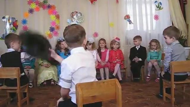 Джентльменский танец на утреннике 8 марта смотреть онлайн