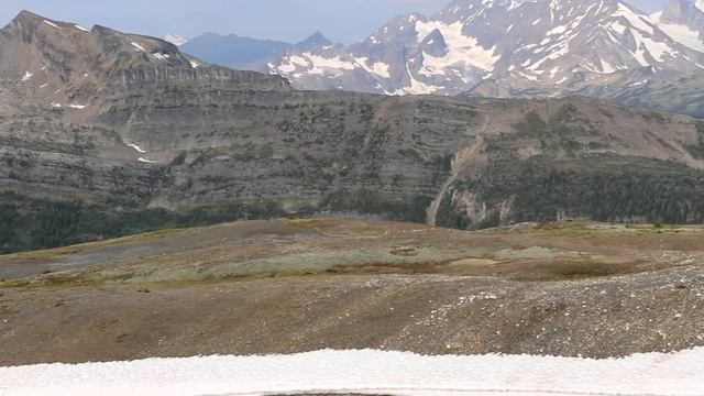 Groovy Ridge rest stop смотреть онлайн