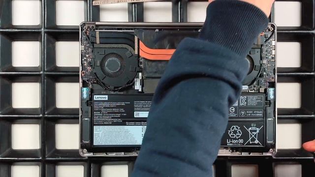 Lenovo Yoga Slim 9 14IAP7 (82T0) von Innen - RAM, SSD, Akku, Lüfter wechseln смотреть онлайн