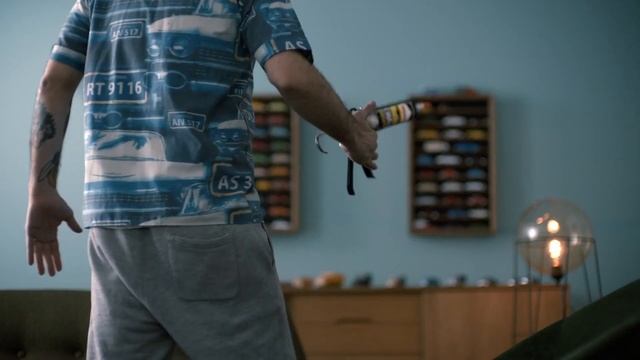 Рекламный ролик клея "Момент". смотреть онлайн