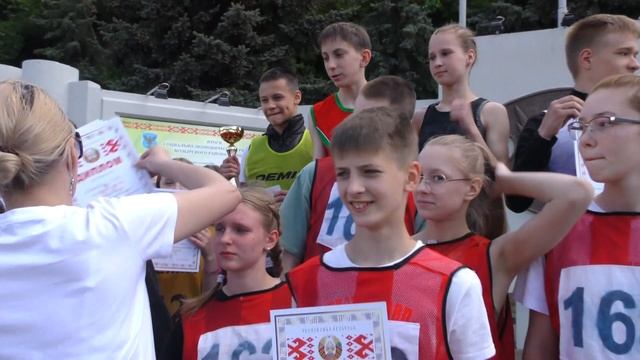 Легкоатлетический забег ко Дню Государственного флага, герба и гимна смотреть онлайн
