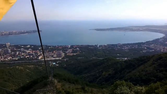 Прокатился на самой большой канатке в Геленджике в сафари-парке