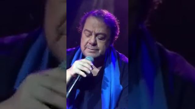 Giannis Parios - Thimamai Live смотреть онлайн