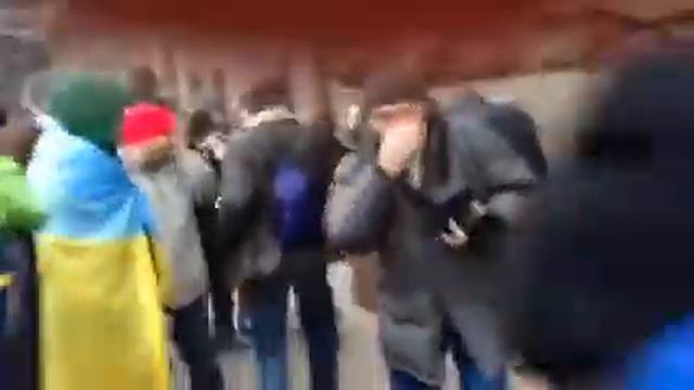 Задержание провокатора у Городской рады Киева смотреть онлайн