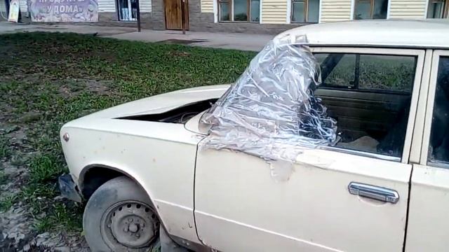 Уфа. Разорванный автомобиль ВАЗ 2101 смотреть онлайн