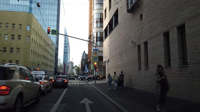 DRIVING DOWNTOWN MOSCOW, YAKIMANKA, NEW ARBAT, TVERSKAYA, LUBYANKA, POKROVKA STREETS смотреть онлайн