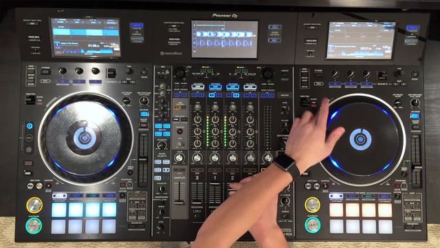 DJ Migz: PIONEER DDJ-RZX / 14 years old / 5 Min Mashup смотреть онлайн