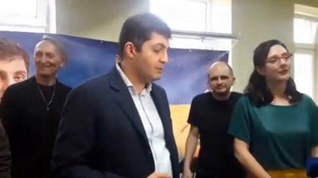 ВОТ ЭТОТ ЧЕЛОВЕК ОБВИНЯЕТ САКВАРЕЛИДЗЕ смотреть онлайн