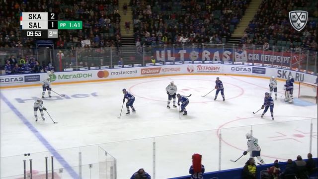 Melnichuk stops it with his goalie mask again! смотреть онлайн