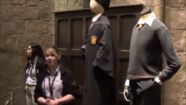 The Great Hall Walk through | The Making of Harry Potter Studio Tour, London смотреть онлайн