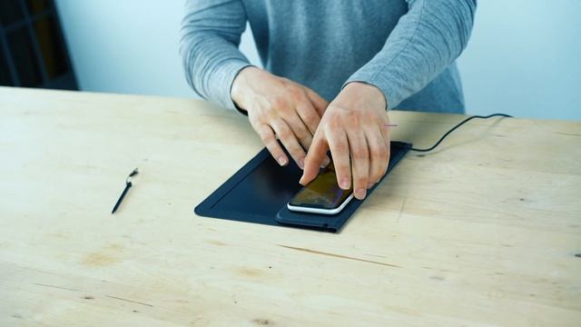 Qi Charging Notepad & Mousepad by nomodo (3-in-1 desktop solution) смотреть онлайн