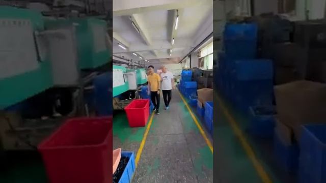 ПОСЕЩЕНИЕ ФАБРИКИ В КИТАЕ смотреть онлайн