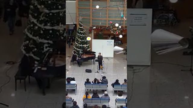 Panis angelicus - Bariton Kisuk Lee in Korea Joy ensemble 'hyu' concert смотреть онлайн