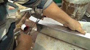 кормушка для кур,перепелов своими руками/кормушка из профиля