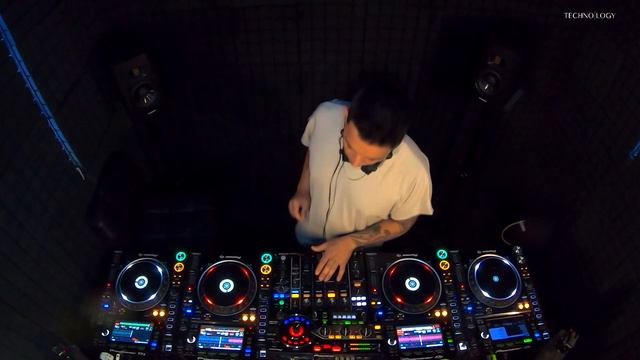 William Carroll - Technology Radio #012 (DJ-SET) смотреть онлайн
