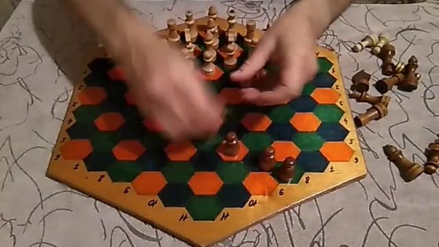 Урок 75. Гексагональные шахматы МакКуэя смотреть онлайн