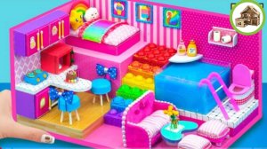 Розовый миниатюрный домик лестница в стиле pop it с красивым бассейном из картона /189