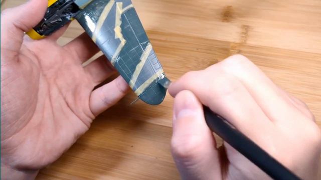 筆塗り全塗装でウェザリングする「メッサーシュミット Bf109F-4」【制作Log #4 基本塗装とデカール編】ICM смотреть онлайн