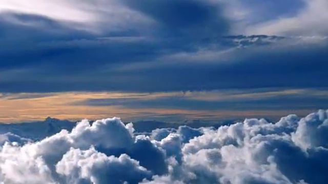 христианская песня. он пришел спасая всех.