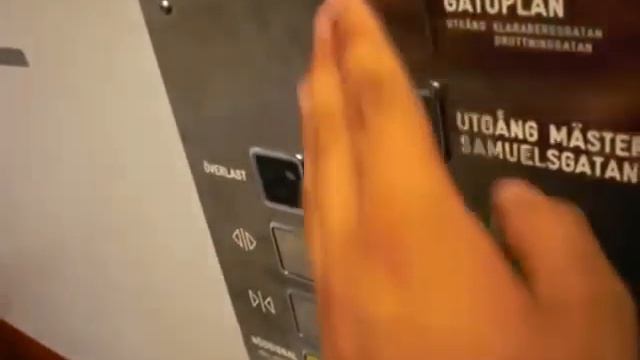 Hissgruppen Traction elevator at Åhlens City in Stockholm.. смотреть онлайн