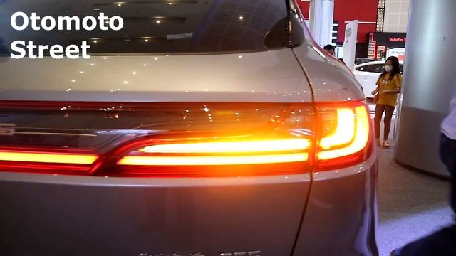 Huawei Seres SF5 Electric Car,Exterior and Interior смотреть онлайн