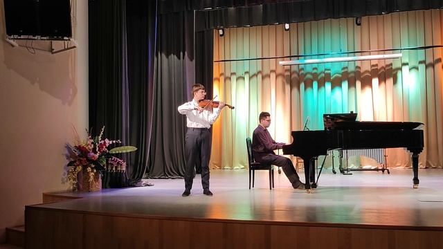 Отчетный концерт струнного отделения Царскосельской гимназии искусств им Ахматовой. 23 марта 2023. смотреть онлайн