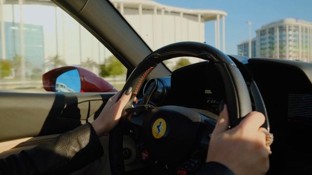 Топовая Феррари в прокате! Ferrari F8 Spider врывается в Сочи! смотреть онлайн
