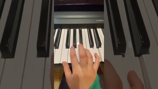 Как разнообразить правую руку в аккомпанементе? смотреть онлайн