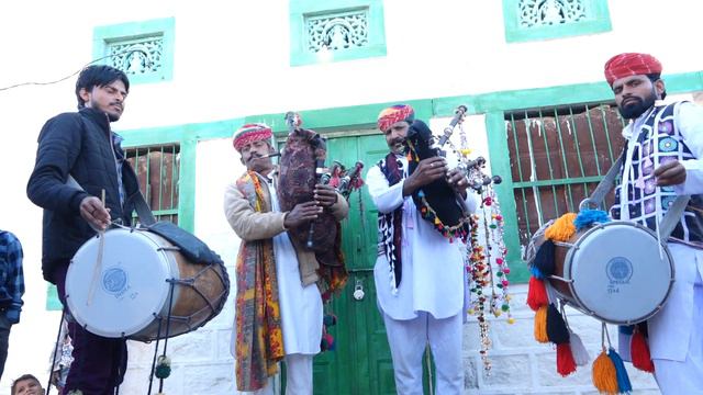 बीन की असली धुन पर ढोल का जबरदस्त तालमेल || dhol or been смотреть онлайн