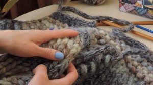 Вязание толстой пряжей. Кардиган из толстой пряжи. В процессе..