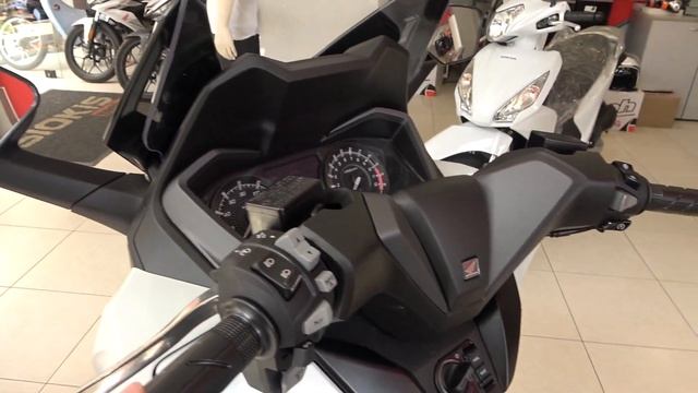 This is the new HONDA FORZA 125cc scooter 2021 review смотреть онлайн