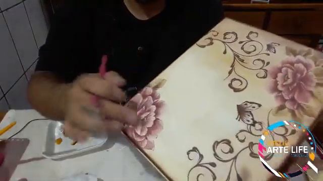 Caixa Livro Decorada/Guardanapo Vintage