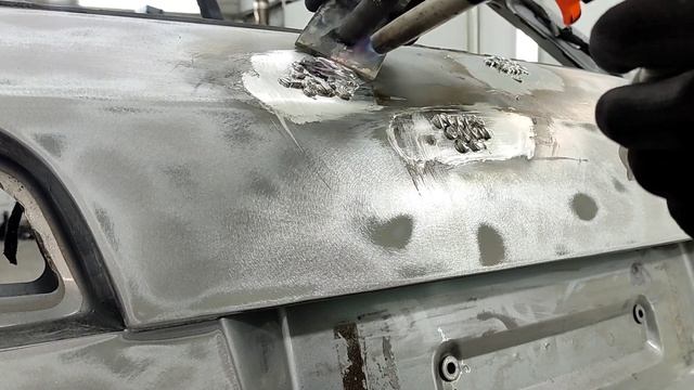 Ремонт крышки багажника. Пескоструй, лужение оловом, работа материалами kansai, iwata wbx w400 смотреть онлайн