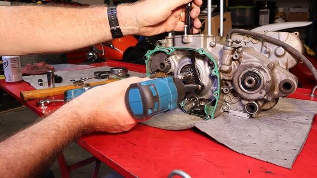 Honda CRF450R Dirt Bike Lower Engine Disassembly. What Is Good And What Needs To Be Replaced.