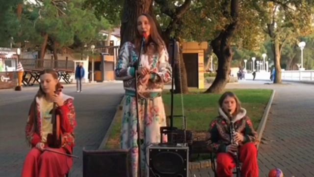 Старый клён. (кавер). Анна Нежданова, группа ТриА. смотреть онлайн