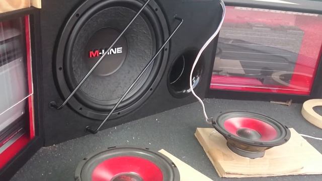 Audio system in Renault Laguna I with Gladen смотреть онлайн