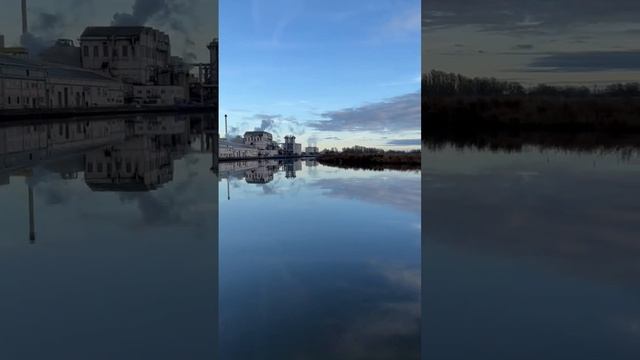 Cantley sugar factory makes beautiful reflections in the River Yare #shorts #river #reflection смотреть онлайн