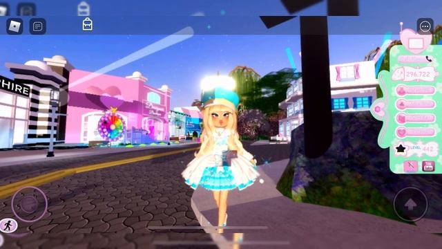 How to get ✨PIERCINGS✨ on your lips in ROYALE HIGH! | Read description | Royale High outfit hacks смотреть онлайн