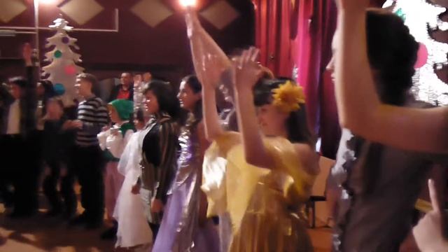 РДК новый год 2013 6-е классы Аша-3 смотреть онлайн