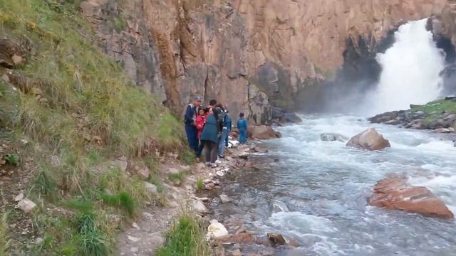 Водопад, Сон-Кол смотреть онлайн