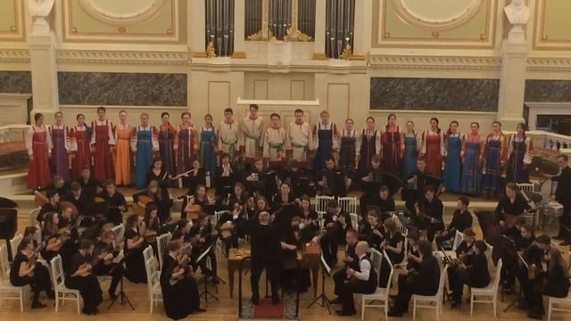 "Венули ветры". Хор отделения народного пения и оркестр народных инструментов училища им.Мусоргског смотреть онлайн