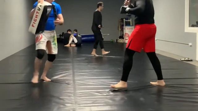 Подготовка к бою бокс Мма работа на лапах смотреть онлайн